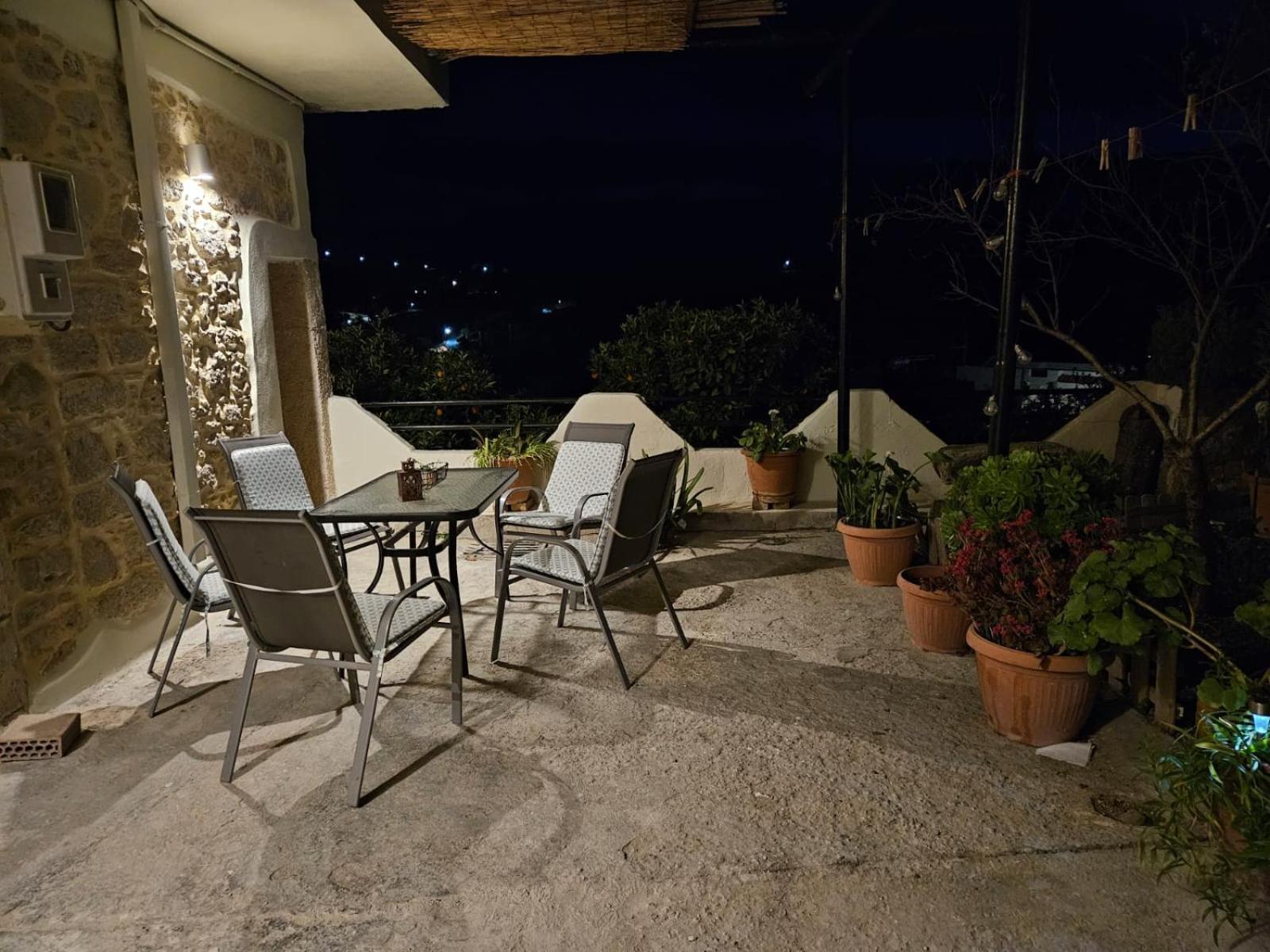 Papas Apartments Moirai Exterior photo